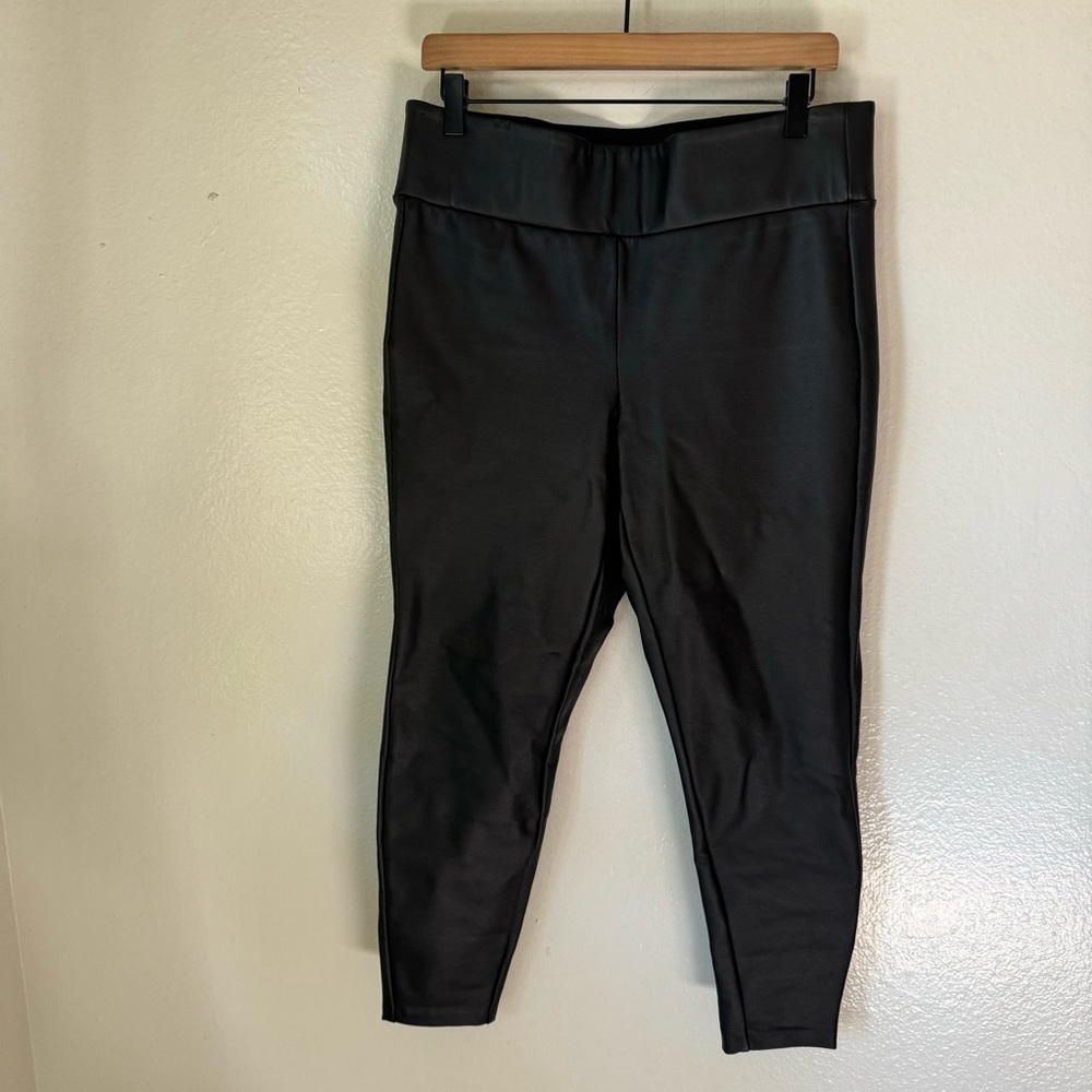 Torrid | Studio Slim Fix Black Faux Leather & Premium Ponte Pull-On Pixie Pant - Picture 2 of 7